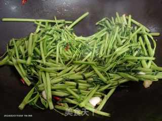炒空心菜的做法步骤：4