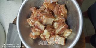 香菇焖排骨的做法步骤：2