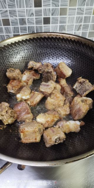 香菇焖排骨的做法步骤：5