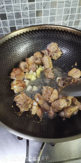 香菇焖排骨的做法步骤：6
