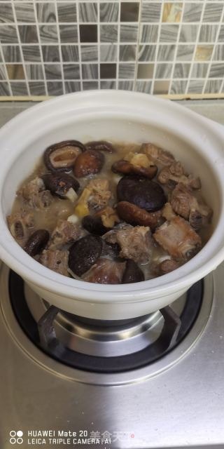 香菇焖排骨的做法步骤：11
