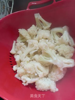 红肠炒花菜的做法步骤：4