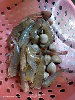 海鲜粥的做法步骤：3