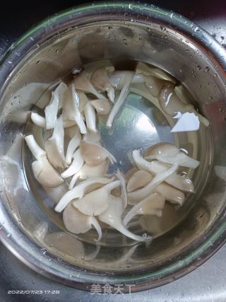 海鲜粥的做法步骤：4