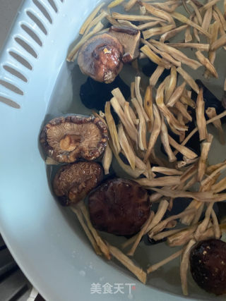 老北京打卤的做法步骤：1