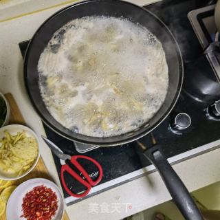 泰式酸辣无骨鸡爪的做法步骤：1