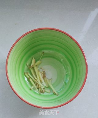 西蓝花、海参粥的做法步骤：3