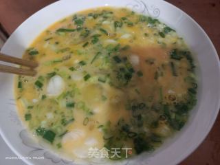 葱花煎蛋的做法步骤：2