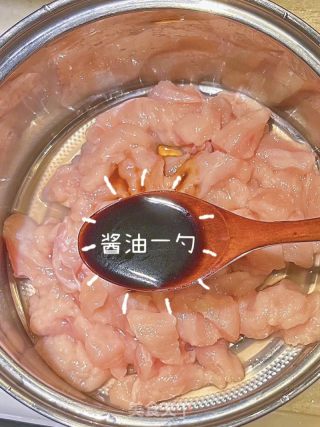 低脂低卡又好吃的洋葱炒鸡肉的做法步骤：4