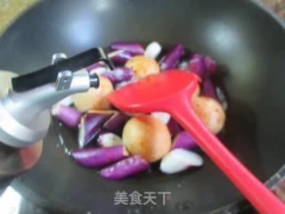 茄子烧油面筋塞肉的做法步骤：12