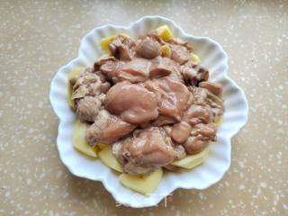 土豆蒸鸡腿的做法步骤：7