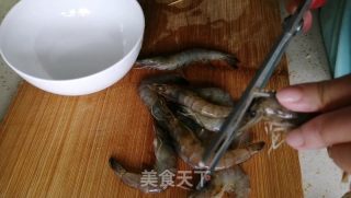 小炒鲜虾娃娃菜的做法步骤：3