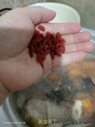 当归胡萝卜鸡汤的做法步骤：3