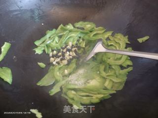 豆豉炒苦瓜的做法步骤：4