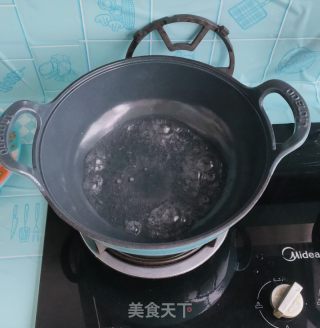 锅贴饼子的做法步骤：6