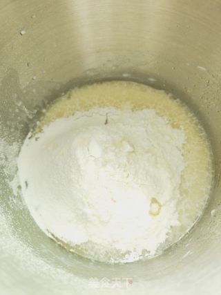 生椰瑞士卷的做法步骤：3