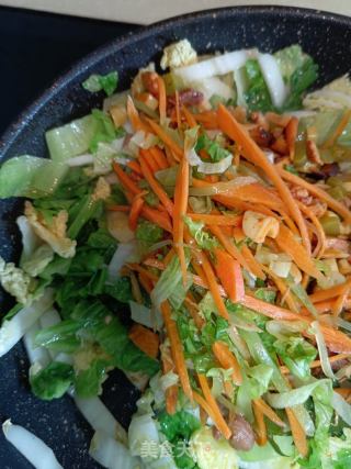 蔬菜炒饭的做法步骤：4