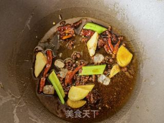 荔浦芋头炖鸡腿的做法步骤：6