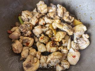 荔浦芋头炖鸡腿的做法步骤：9