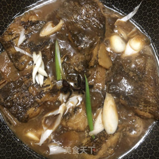 焖比目鱼的做法步骤：7