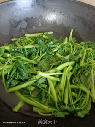 清炒空心菜的做法步骤：3