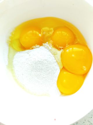 鸡蛋红薯粉皮的做法步骤：2