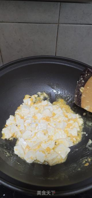 蟹黄豆腐的做法步骤：6