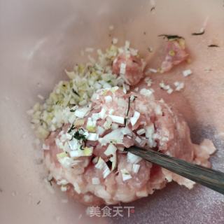 煎毛蓬菜肉茄盒的做法步骤：4