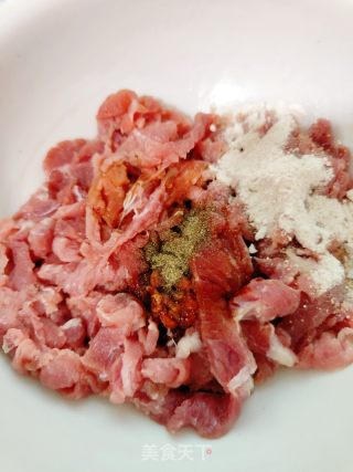 香菜拌牛肉的做法步骤：4
