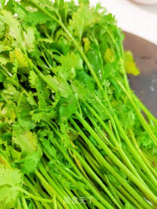 香菜拌牛肉的做法步骤：7