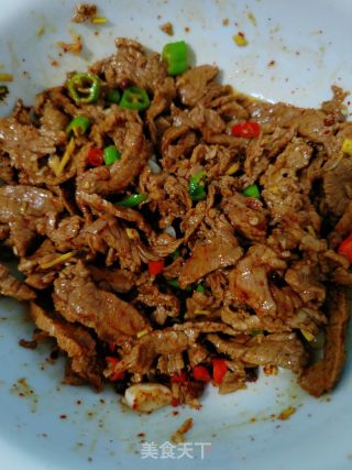 香菜拌牛肉的做法步骤：16