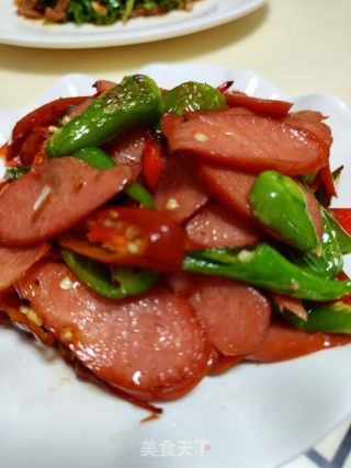 蟹味肠炒辣椒的做法步骤：8