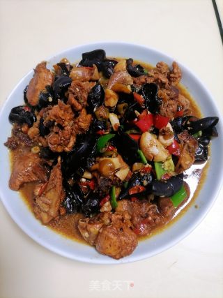 木耳炒鸡的做法步骤：10
