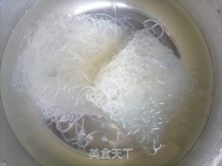 蒜蓉蒸虾的做法步骤：1