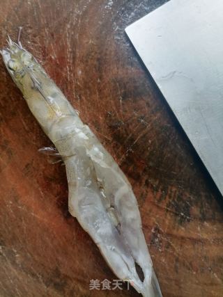 蒜蓉蒸虾的做法步骤：3