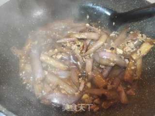 蒜蓉红烧茄子的做法步骤：7