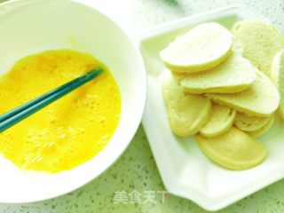 煎馒头片的做法步骤：2