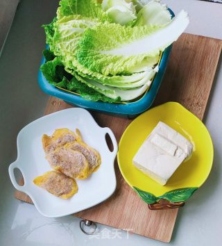 蛋饺、白菜烧豆腐的做法步骤：1