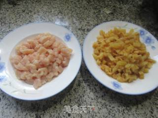 萝卜干炒鸡胸肉的做法步骤：1