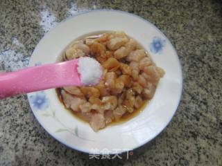 萝卜干炒鸡胸肉的做法步骤：4