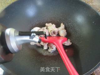 鸡块炒西芹的做法步骤：4