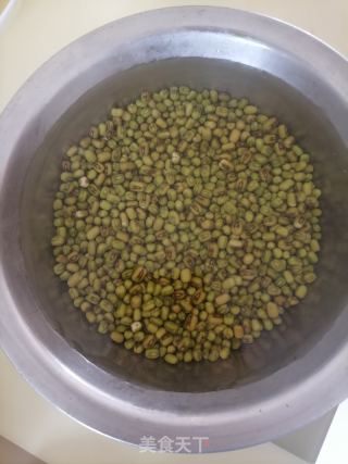 绿豆汤的做法步骤：1