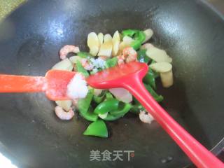虾仁柿子椒炒鞭笋的做法步骤：11