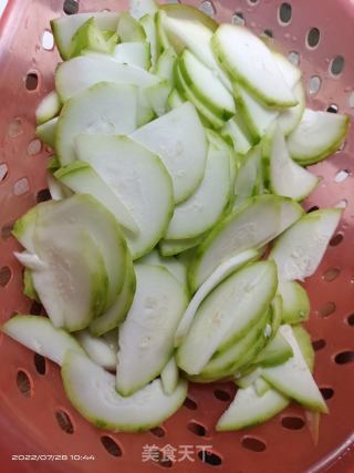 清炒蒲瓜的做法步骤：1