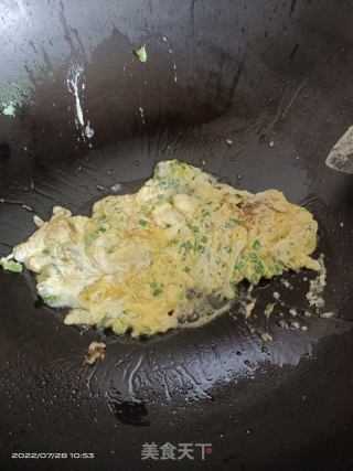 香葱炒蛋的做法步骤：3