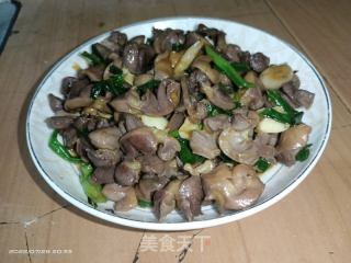 鸭肾炒葱段的做法