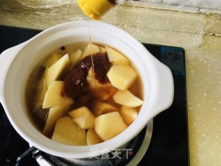 砂锅土豆炖牛肉的做法步骤：4