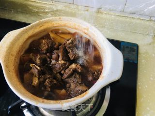 砂锅土豆炖牛肉的做法步骤：6