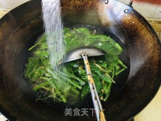 南瓜尖瘦肉汤的做法步骤：5