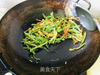 青椒牛肉丝的做法步骤：3